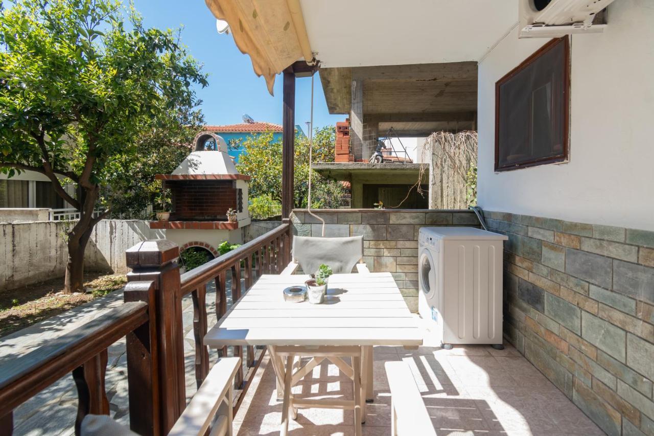 Stefanias Apartment Неос-Мармарас Экстерьер фото